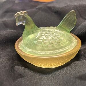 Vintage pastel pink bottom/green lid frosted glass hen on a nest salt cellar